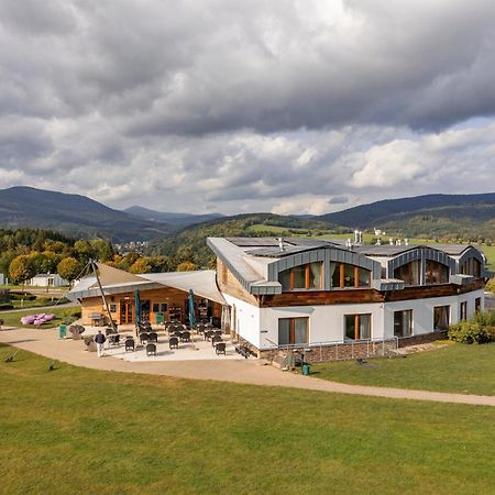 Grund Resort Golf And Ski Mladé Buky Exterior foto