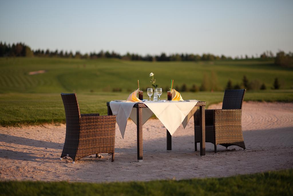 Grund Resort Golf And Ski Mladé Buky Exterior foto