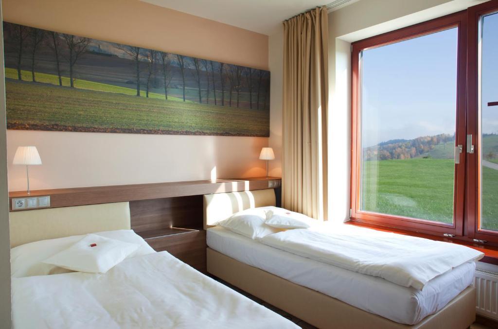 Grund Resort Golf And Ski Mladé Buky Quarto foto